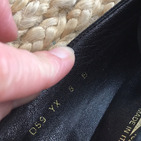 Salvatore Ferragamo leather heels - Picture 6 of 10